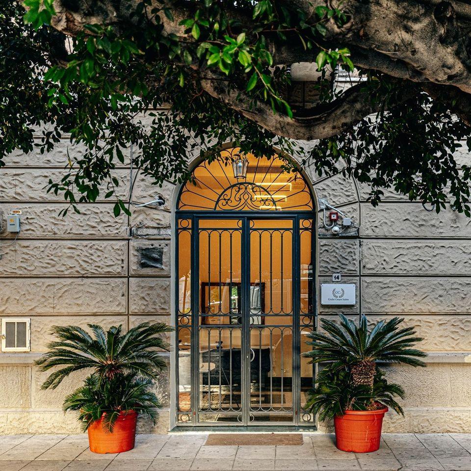 Giulio Cesare 14, Hotel